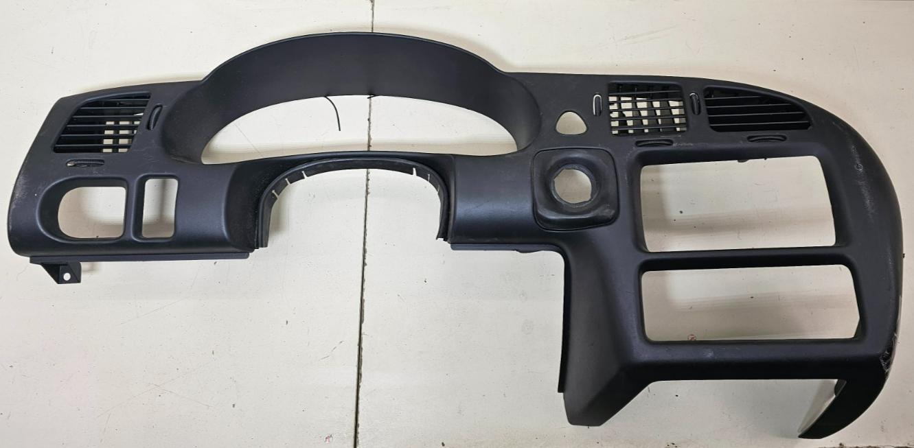 🔥 00-05 Chevy Monte Carlo Dash Bezel Radio Surround Cluster Trim  Black