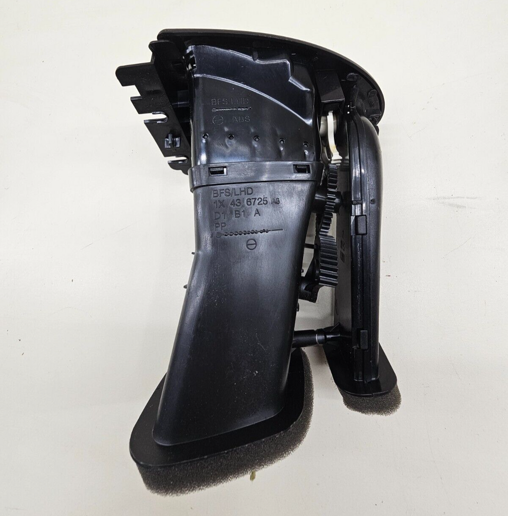 02-08 Jaguar X-Type Right Passenger Outer Dash Front Center Air Vent Heater OEM