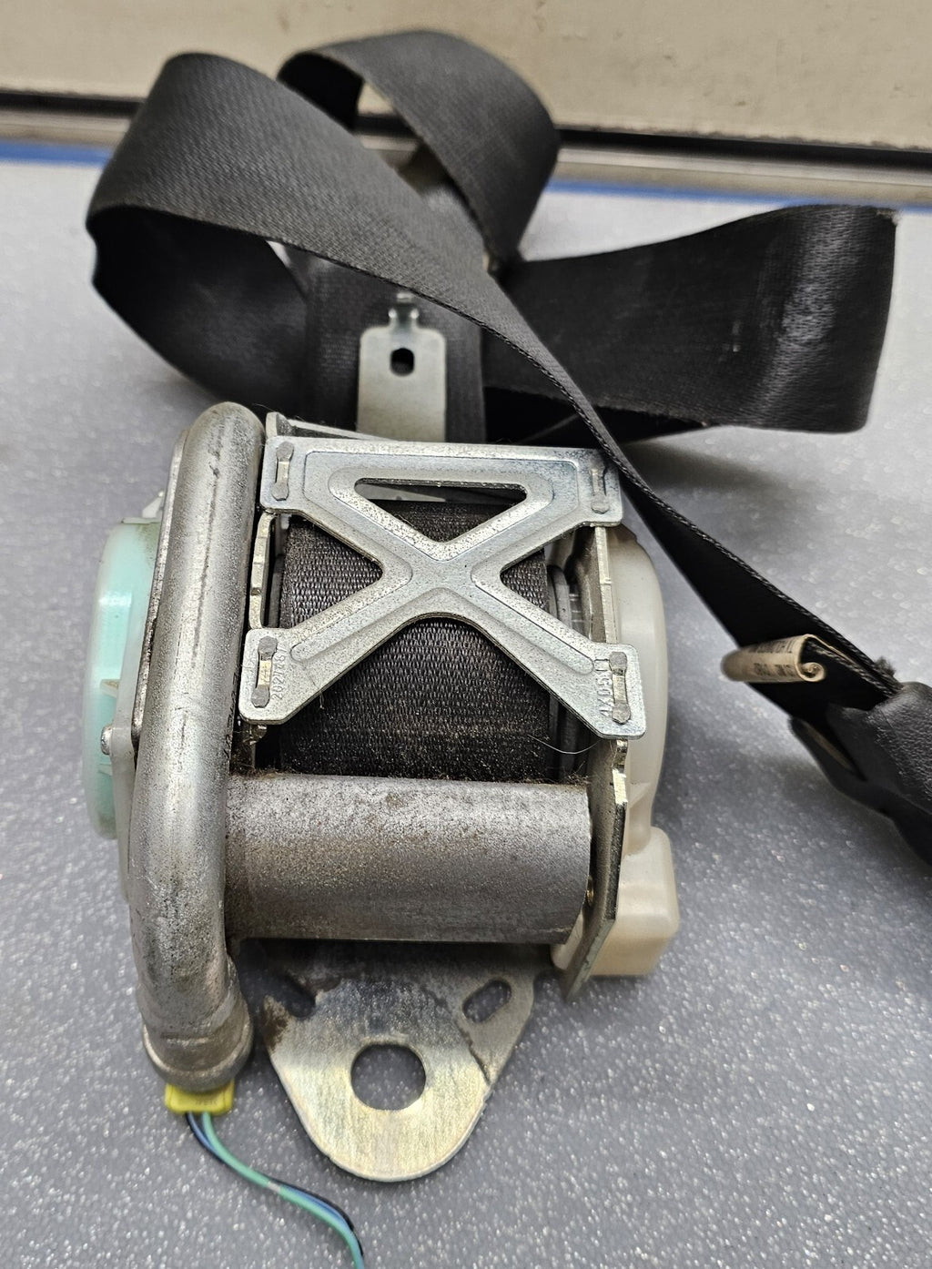 🔥2009 - 2013 Mazda 6 Seat Belt Retractor Drivers LEFT FRONT Black OEM