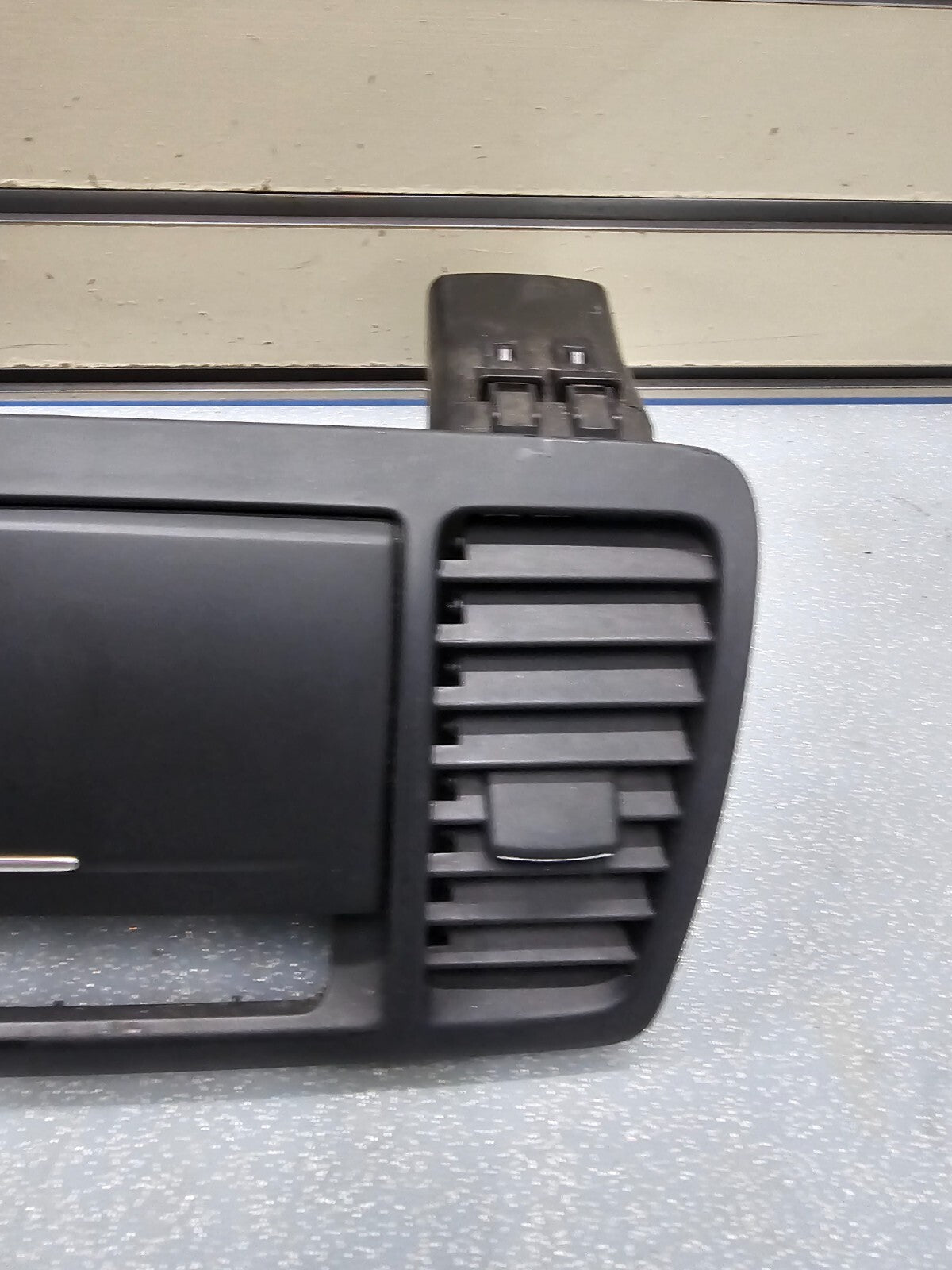 03-09 Subaru LEGACY OUTBACK Center Dash Radio BEZEL A/C Vents Cubby STORAGE B24