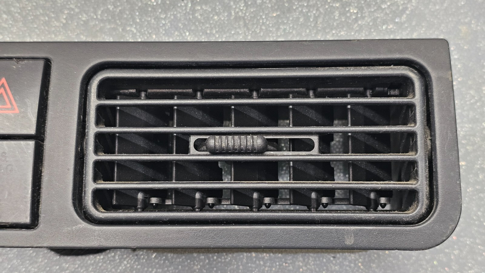 🔥 05-07 Ford Focus Dash Center Air Vent Heater Conditioning Black
