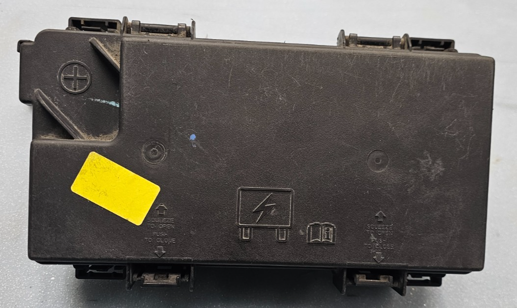 🔥2013 DODGE GRAND CARAVAN TOWN & COUNTRY TIPM FUSE BOX BCM POWER MODULE RELAY