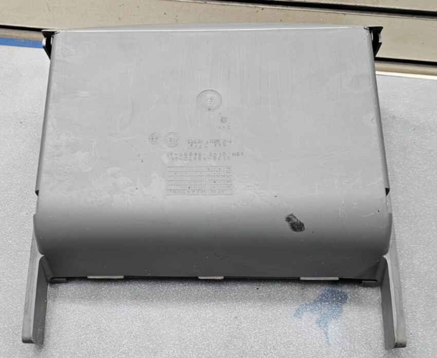 🔥01-07 CARAVAN TOWN COUNTRY DASH GLOVE BOX COMPARTMENT LID COVER ASSEMBLY GRAY