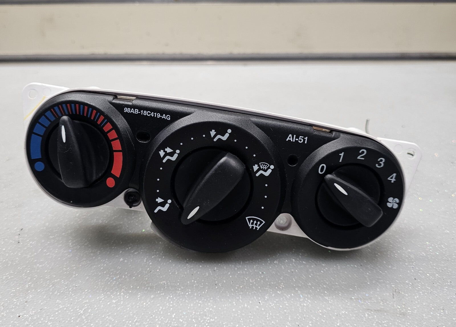 🔥00-07 Ford Focus Dash A/C Heater Climate Control Temperature W/Cables Actuator