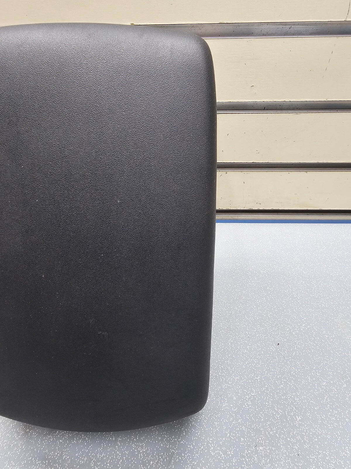 🔥07-10 Sentra Center Console Armrest Storage lid Box Top Pad Leather Black OEM