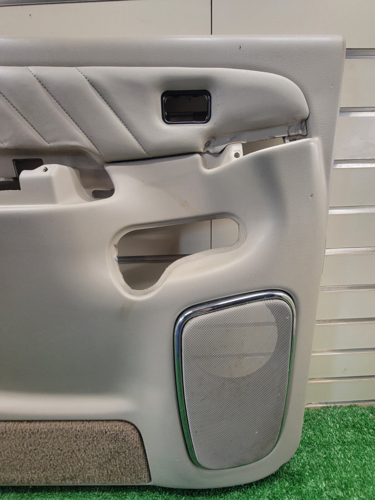 🔥99-06 Silverado SIERRA Door Panel Rear LEFT  /No Arm LIGHT TAN 02 D6