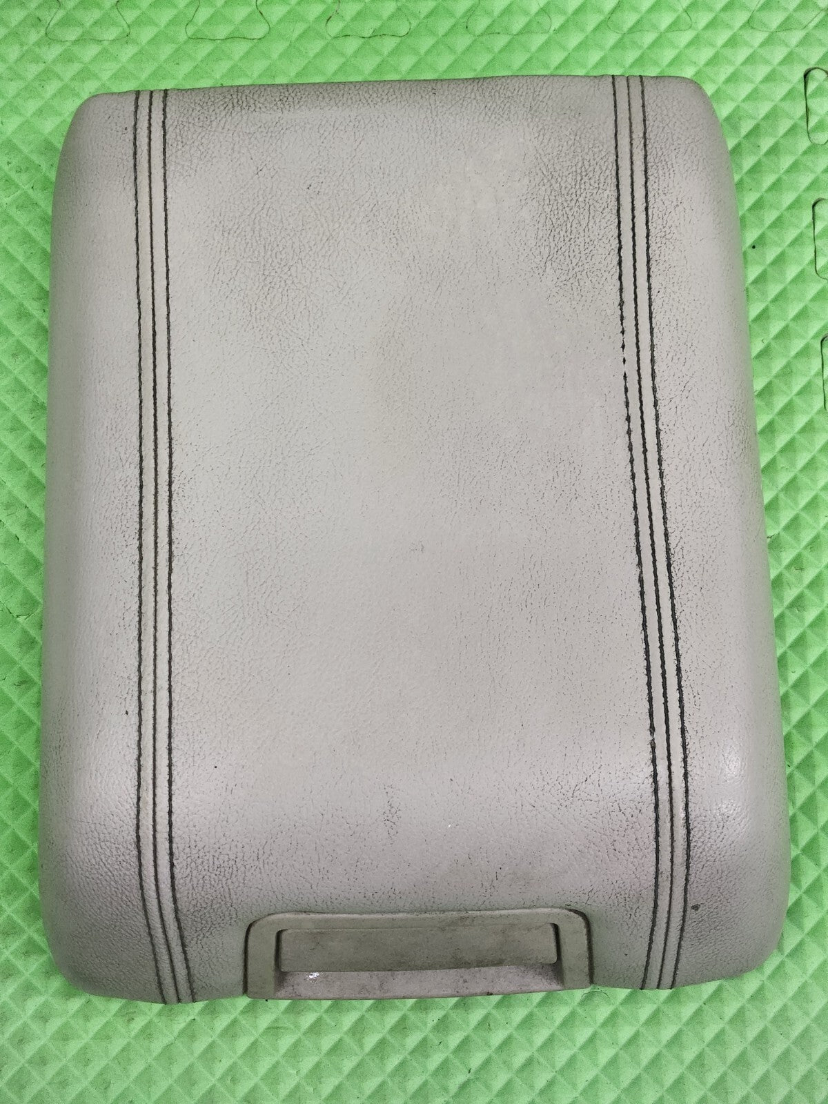 2007-2014 Ford Expedition Center Console Cover Armrest Lid LIGHT GRAY OEM