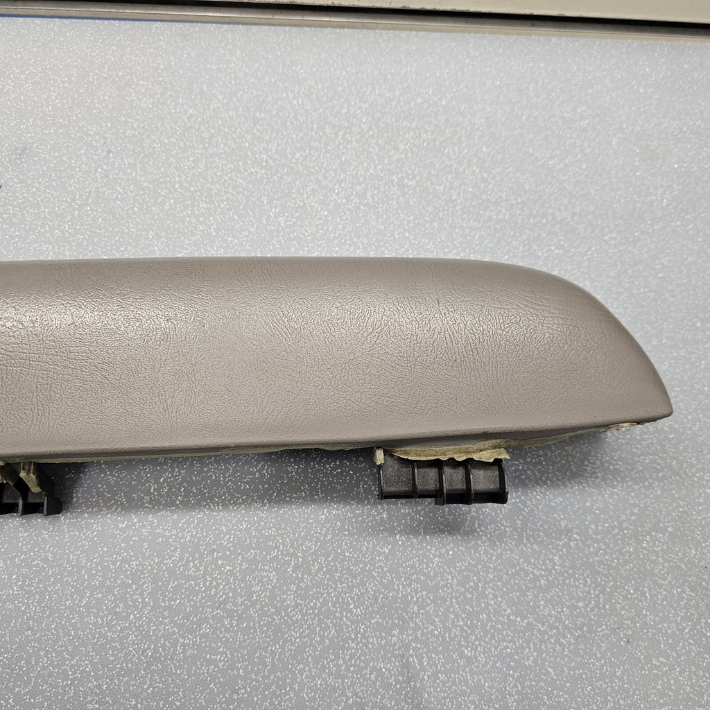 🔥03-06 Silverado SIERRA TAHOE Door Panel ARMREST Front LEFT Handle LIGHTGRAY H2