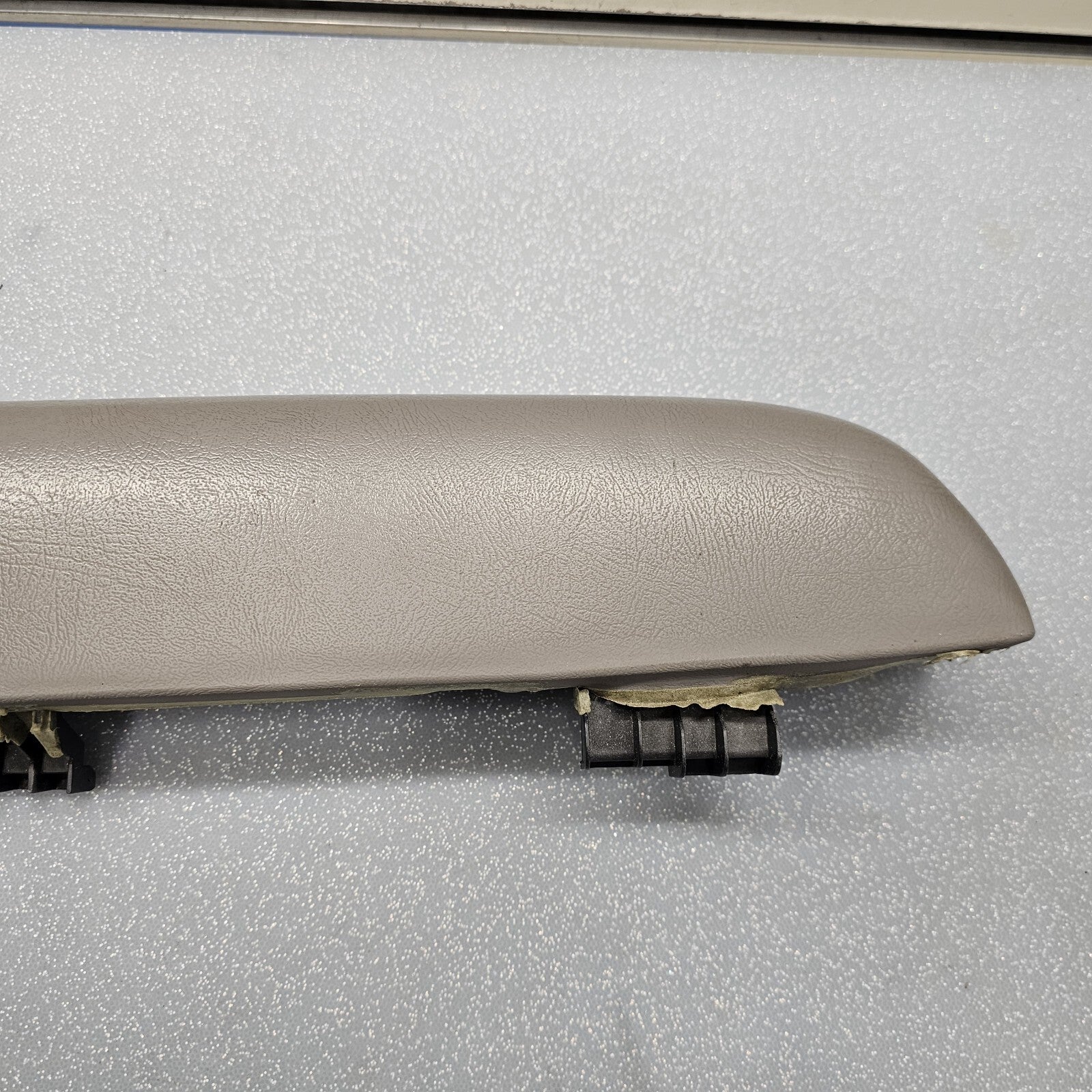 🔥03-06 Silverado SIERRA TAHOE Door Panel ARMREST Front LEFT Handle LIGHTGRAY H2