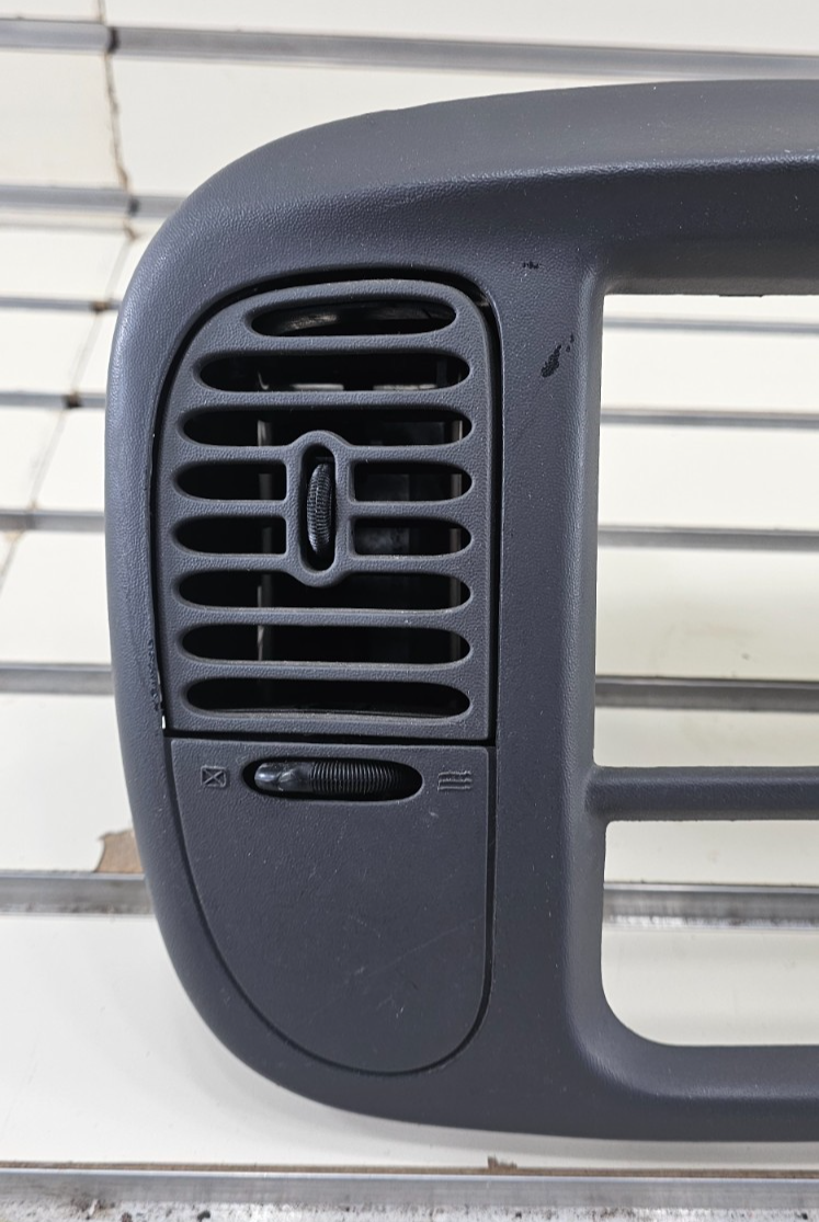 🔥1997-2003 Ford F150 Center Dash Radio Climate BEZEL TRIM Panel Line GRAY B1