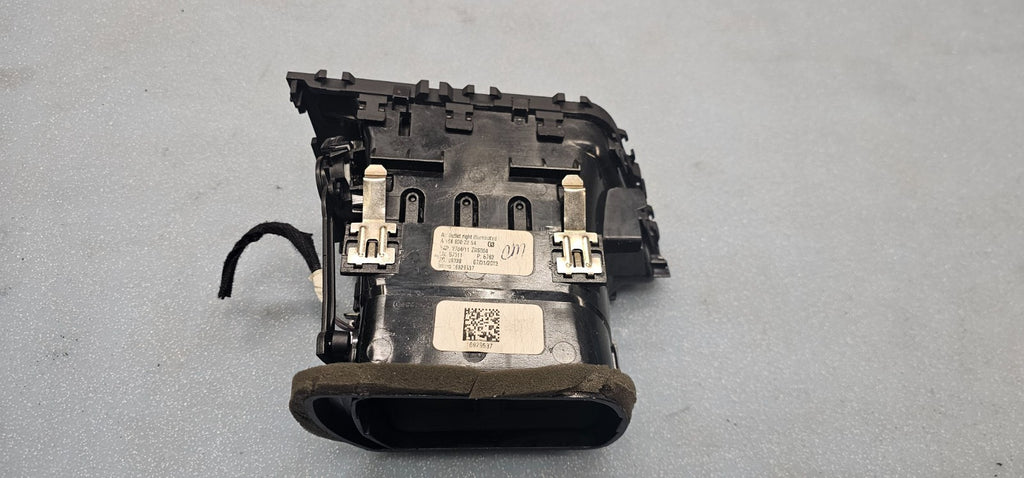 13-19 MERCEDES X166 GL CLASS DASH RIGHT PASSENGER A/C HVAC AIR VENT HEATER BLACK