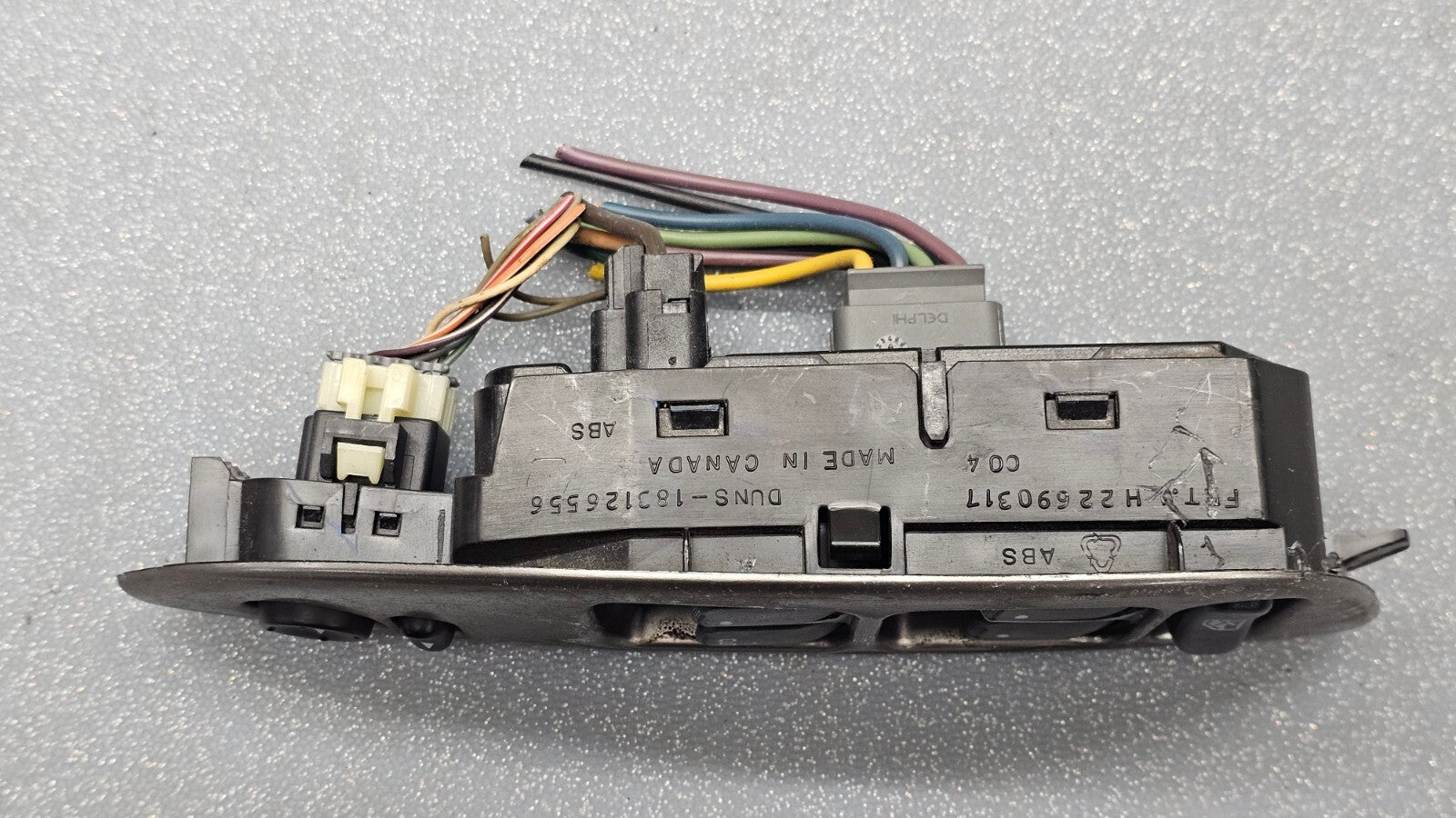 04-07 MALIBU LEFT DRIVER MASTER POWER WINDOW DOOR CONTROL SWITCH ASSEMBLY SILVER