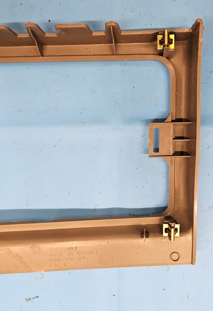🔥03-06 CHEVY SILVERADO SIERRA DASH UPPER CENTER CONSOLE STORAGE CUBBY BEZEL TAN