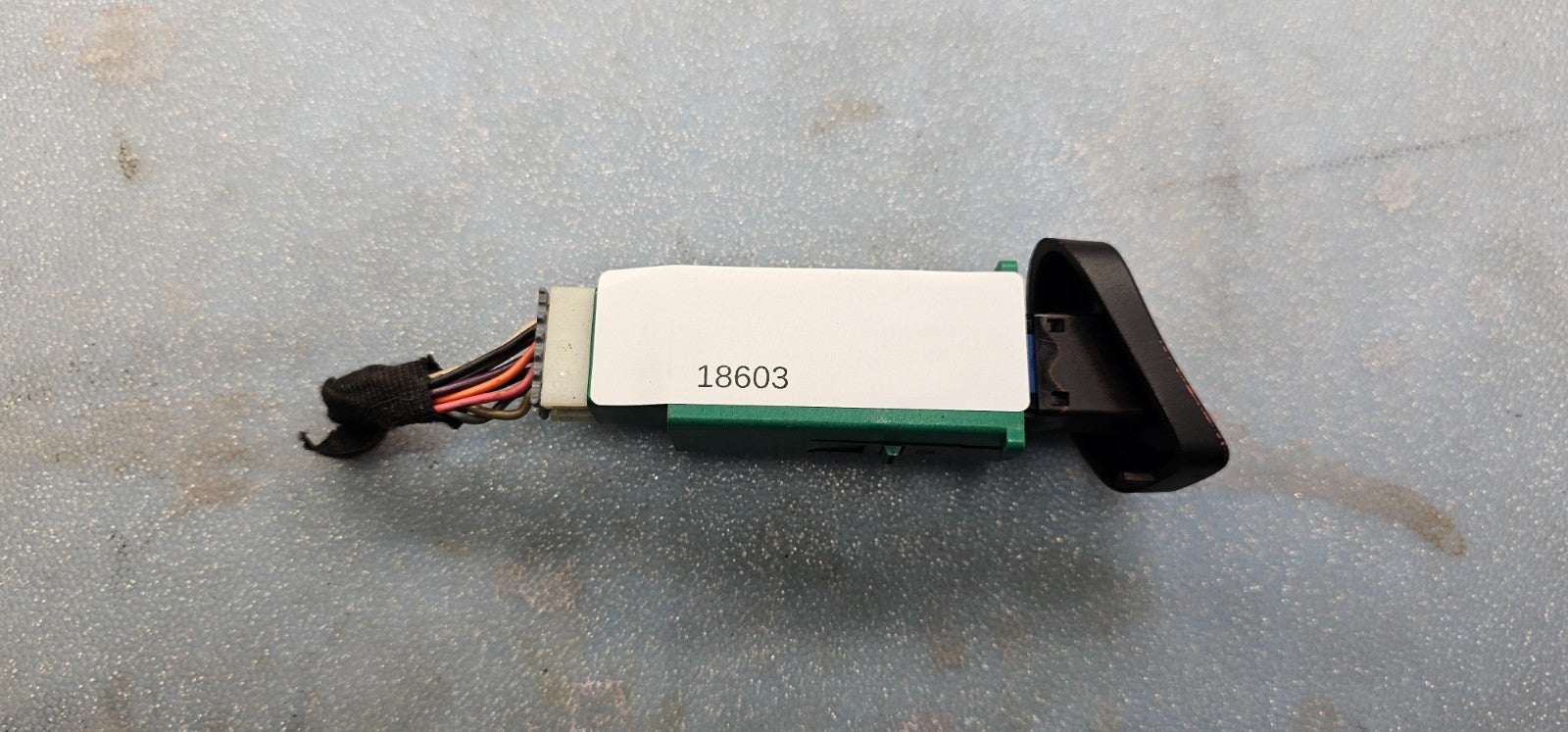 🔥00-05 Impala Monte Carlo Hazard Switch Flasher Warning Emergency Light Button