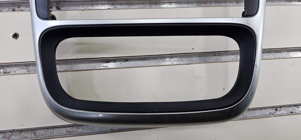 🔥01-05 Saturn L100 L200 L300 Radio Vent Center Bezel Dash Trim Silver/Black OEM
