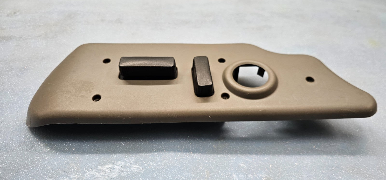 🔥03-06 SILVERADO SIERRA Front RIGHT PASSENGER Seat Adjuster Heat SWITCH Tan