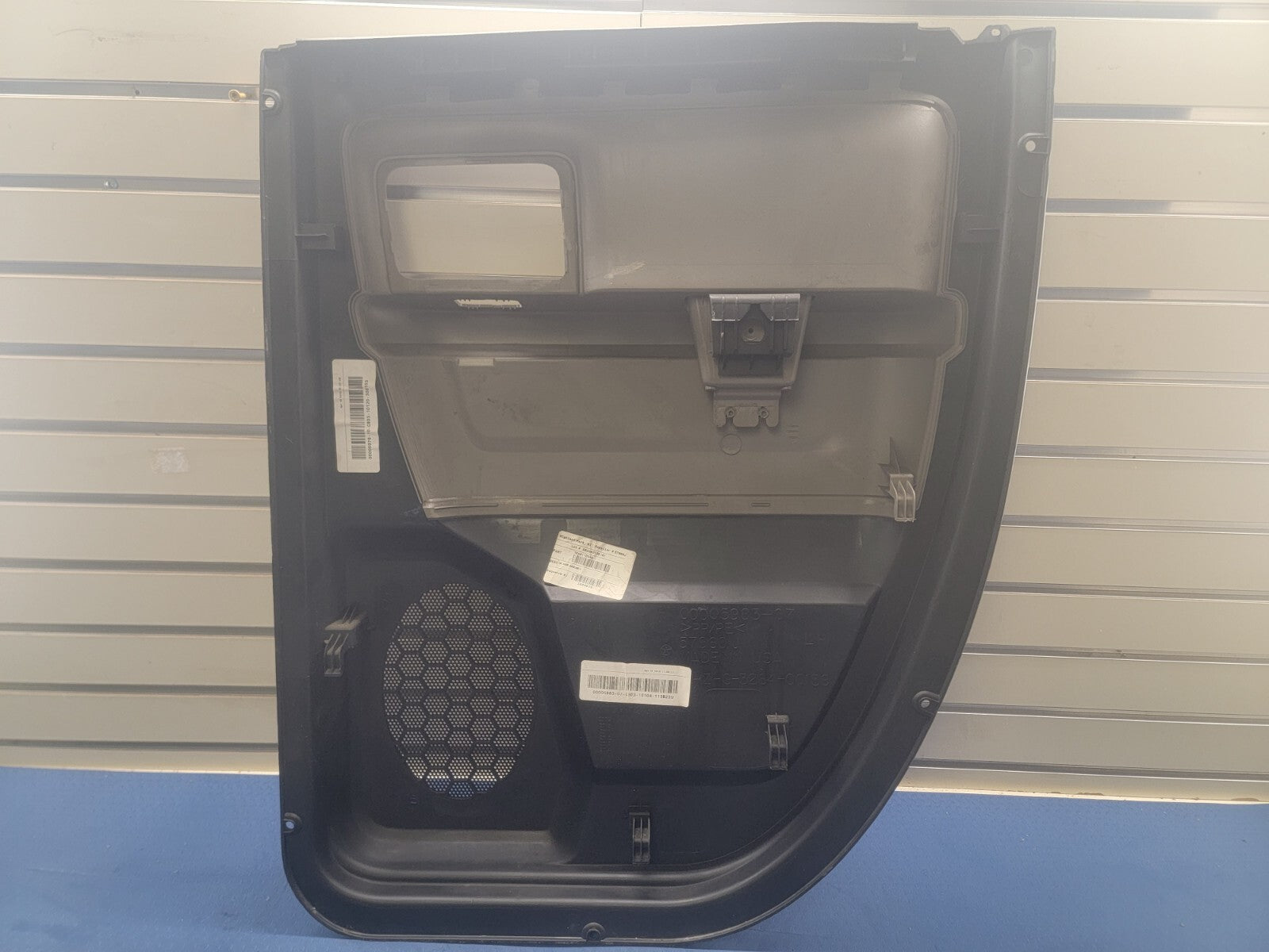 2013-2018 DODGE RAM 1500 REAR LEFT SIDE INTERIROR DOOR PANEL COVER TRIM OEM