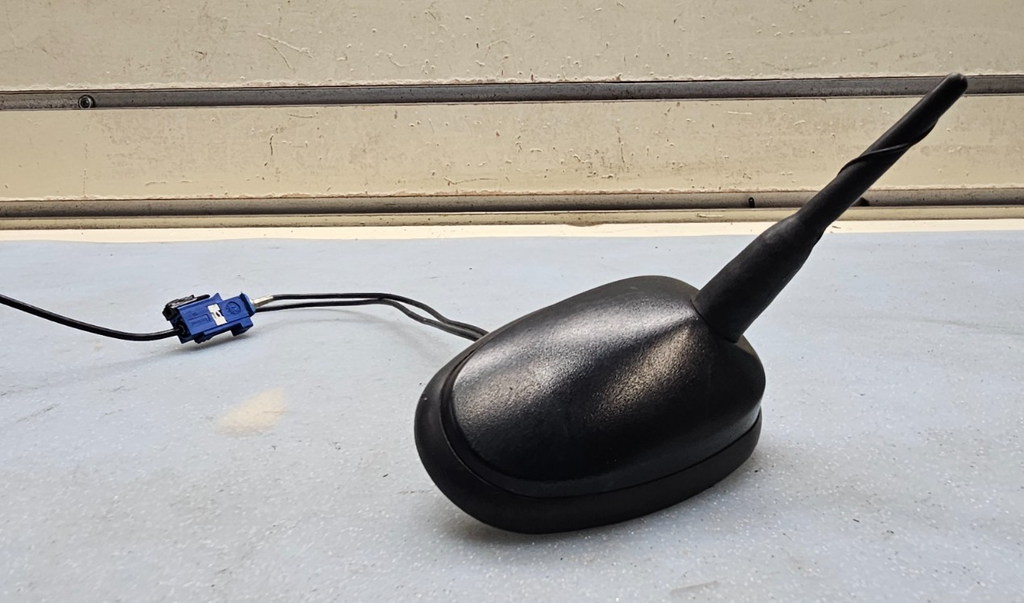 🔥2005 Pontiac G6 GPS AM FM Radio Stereo Display Antenna Mast
