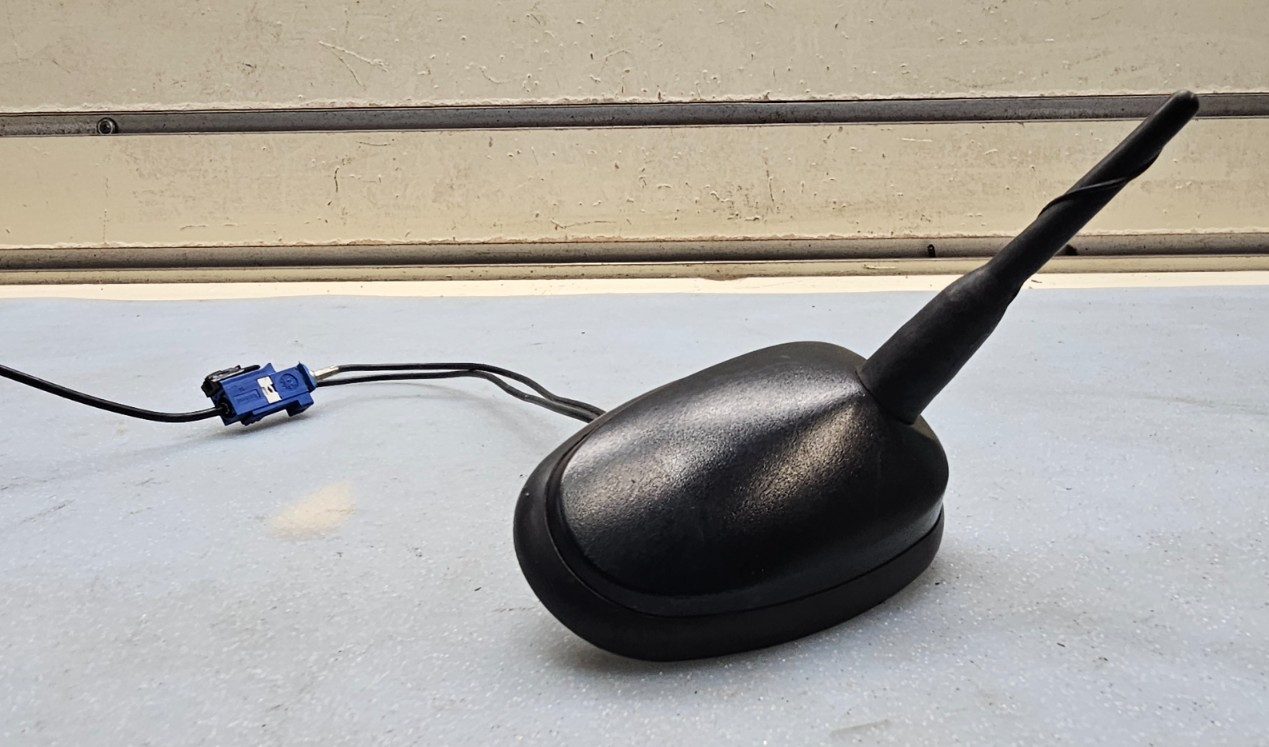 🔥2005 Pontiac G6 GPS AM FM Radio Stereo Display Antenna Mast