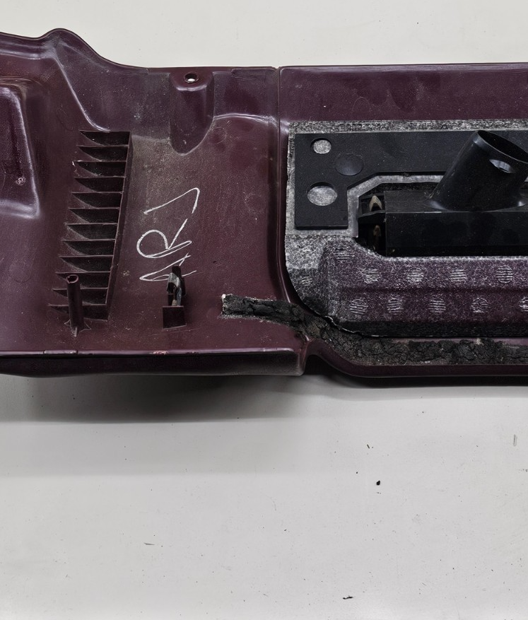 🔥95-99 Chevrolet GM Silverado Lower Bolster Dash Trim Panel Vent RED OEM