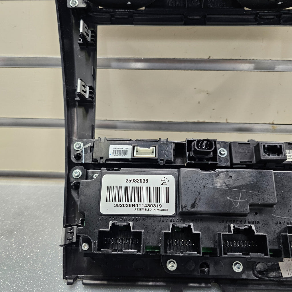 🔥07-12 GMC Acadia Center Dash Radio Bezel Climate Control Trim Panel Silver OEM