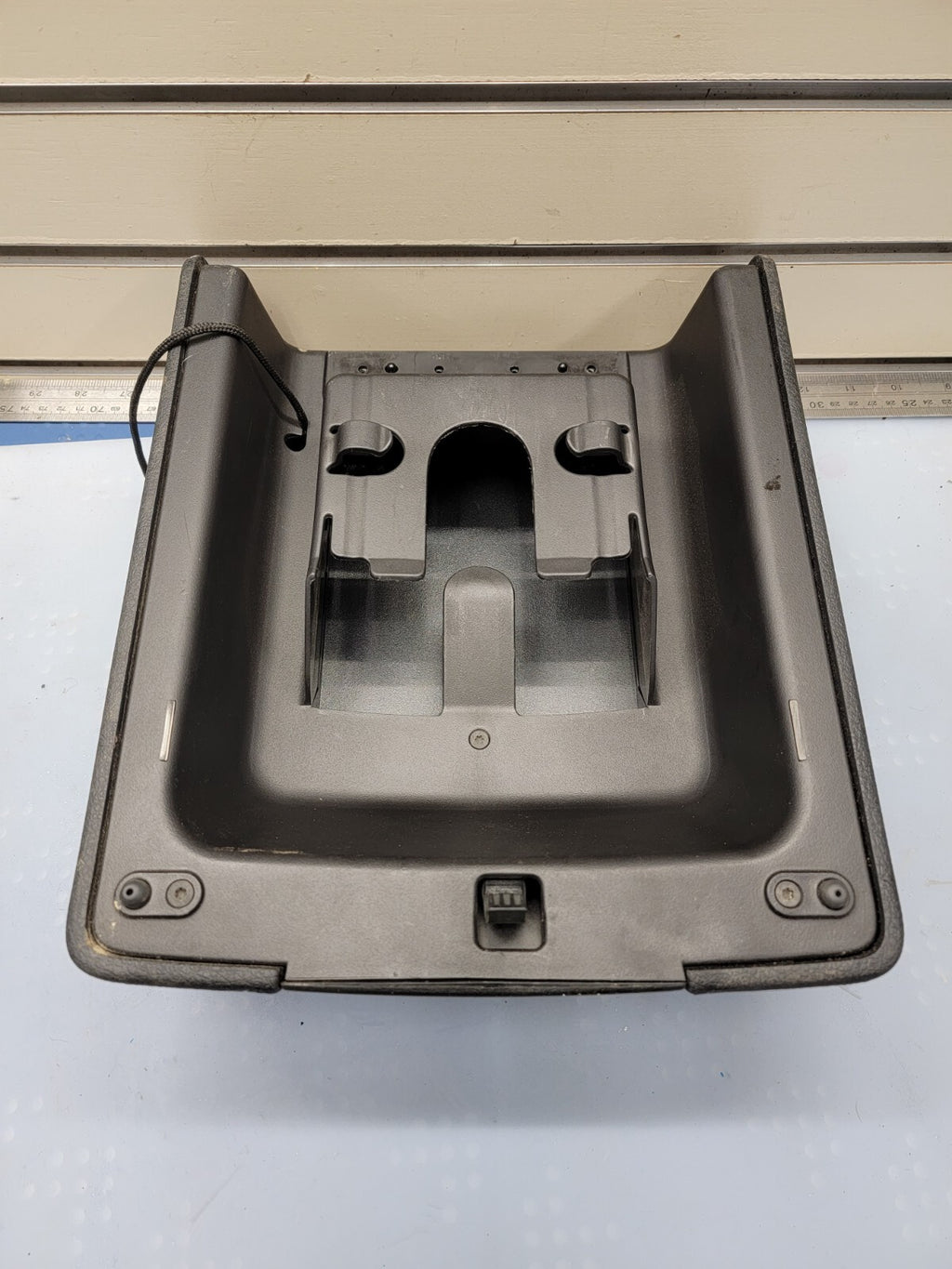 🔥07-14 FORD EXPEDITION CENTER CONSOLE COLUMN SHIFT ARM REST LID  BLACK