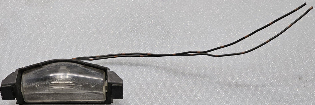 🔥2004 - 2009 MAZDA 3 LICENSE PLATE LIGHT OEM