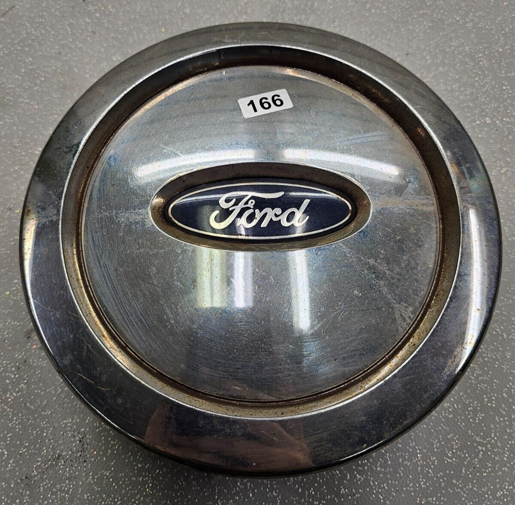 03-06 Ford Expedition Front Rear Wheel Center Cap Lip Hubcap Gray Silver Chrome