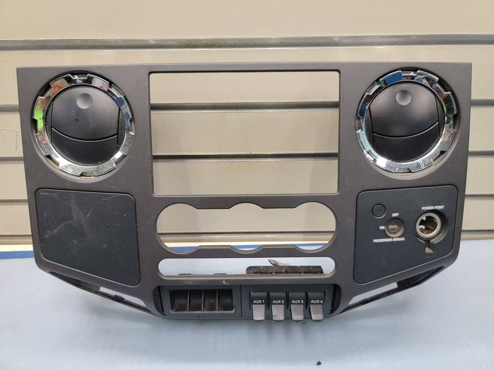 🔥2008-2010 Ford F-250 F-350 Super Duty Radio Dash Bezel Black OEM