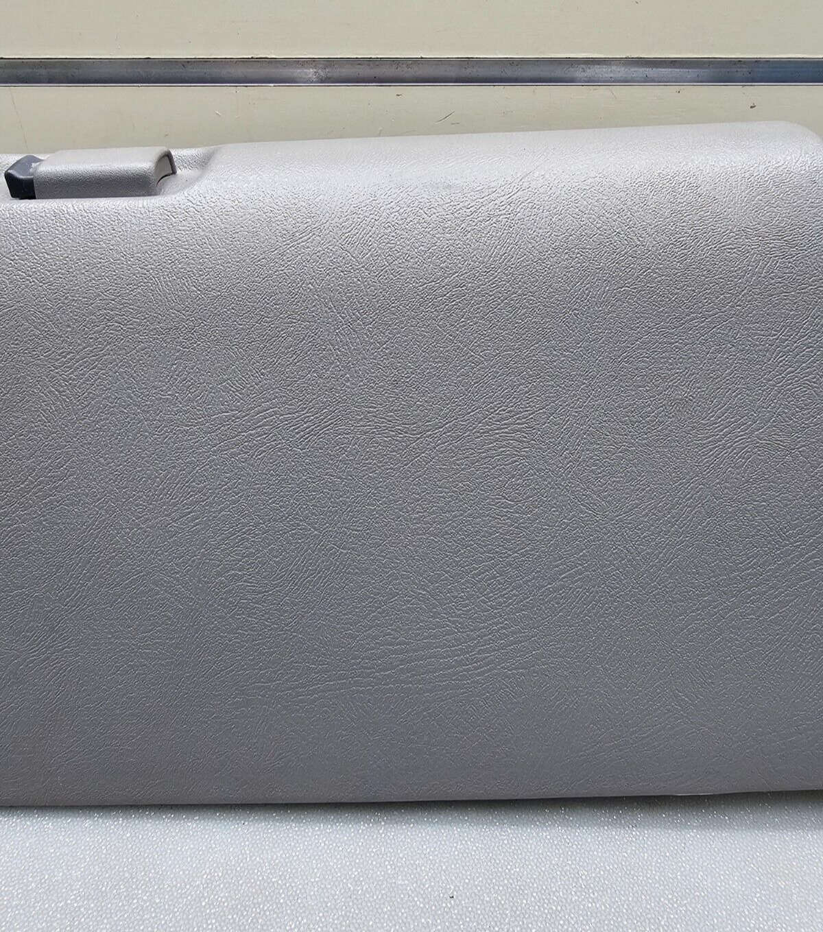 95-99CHEVY GMC TRUCK SILVERADO CK Glove Box Storage Compartment Assembly GRAY G2