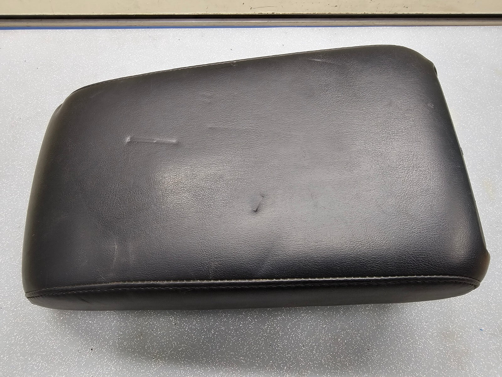🔥03-08 Infiniti G35 Sedan Center Console Leather Lid Armrest Assembly OEM Black
