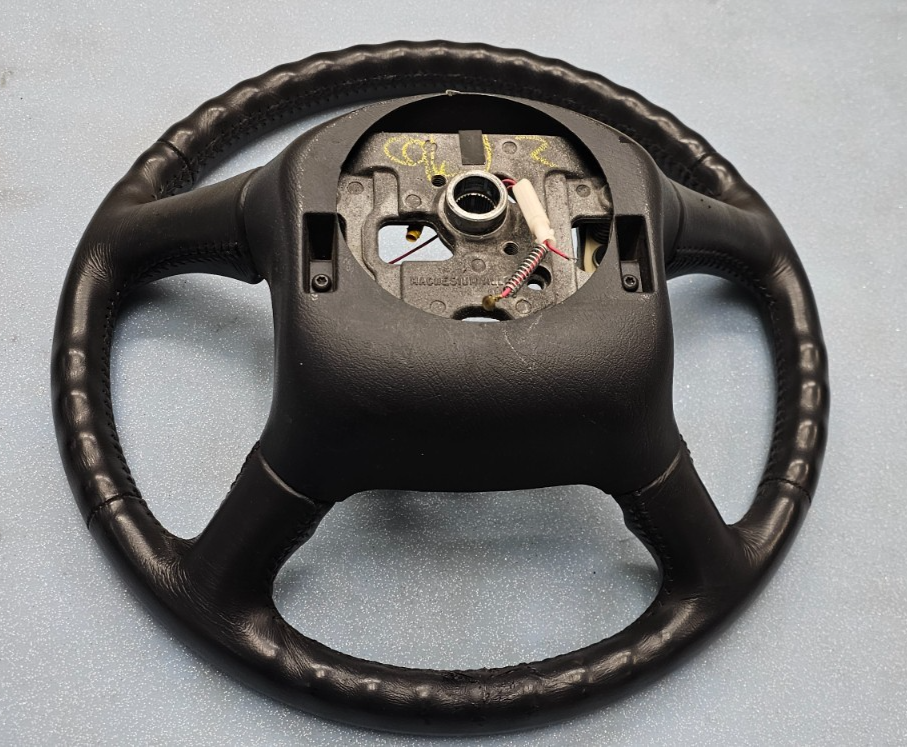 🔥99-02 Silverado Tahoe Suburban Blazer SONOMA Steering Wheel Leather black