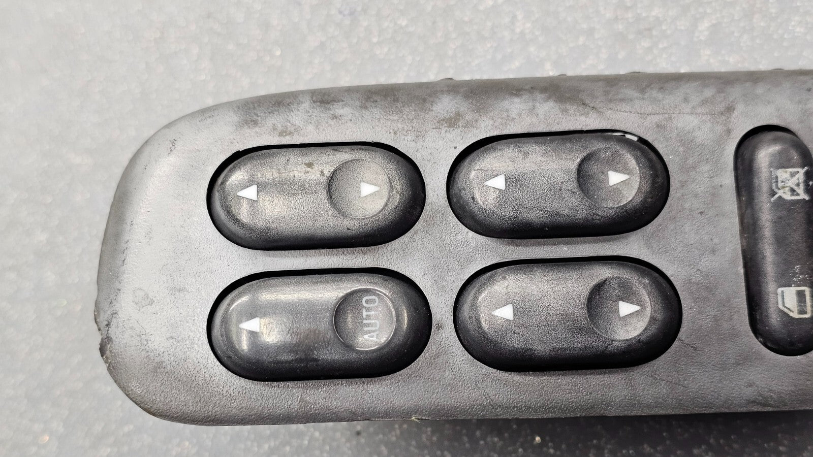 🔥01-07 Escape Mariner Tribute Front Left Driver Master Door Window Switch Gray