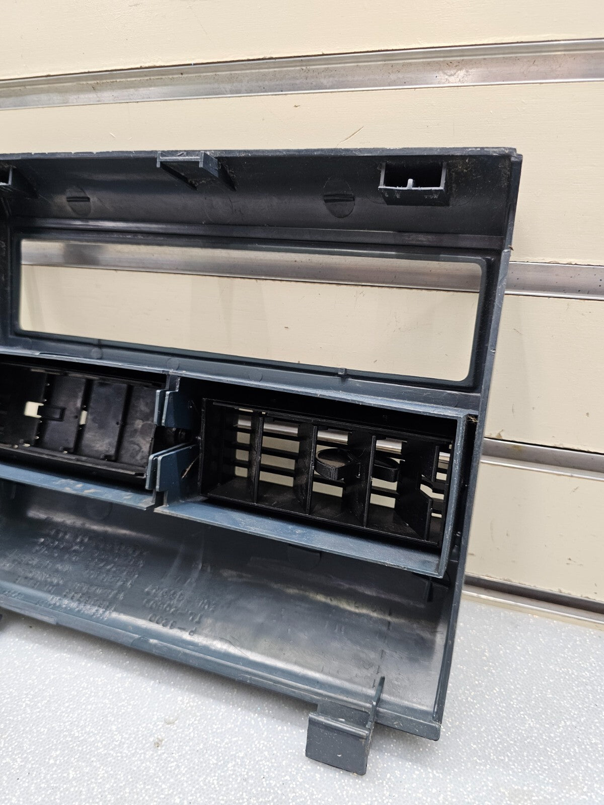 88-94 Chevy CK GMC Suburban Silverado Tahoe Blazer Center Dash Radio bezel Blue