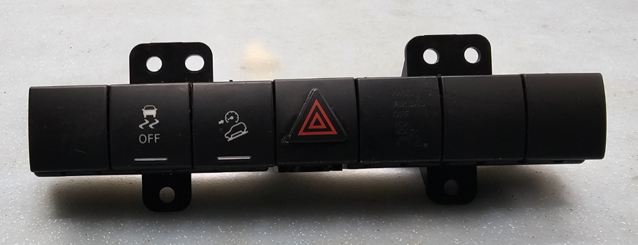 🔥11-12 Jeep Liberty Hazard Traction Control 4 Gang Switch Switch Panel Black