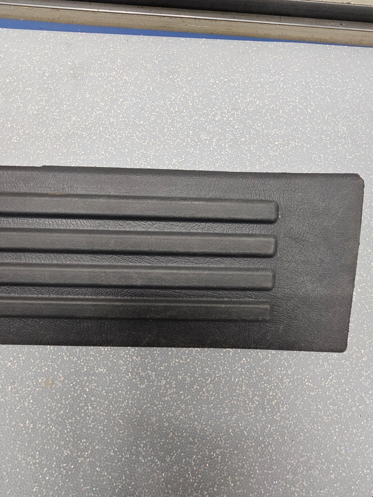 🔥99-06 SILVERADO SIERRA LEFT/RIGHT REAR CREW CAB DOOR SILL SCUFF PLATE TRIM OEM
