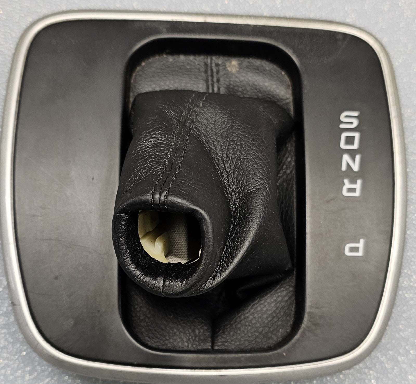 13-16 FORD ESCAPE GEAR AUTO SELECTOR SHIFT KNOB SHIFTER BOOT BEZEL TRIM OEM/FE