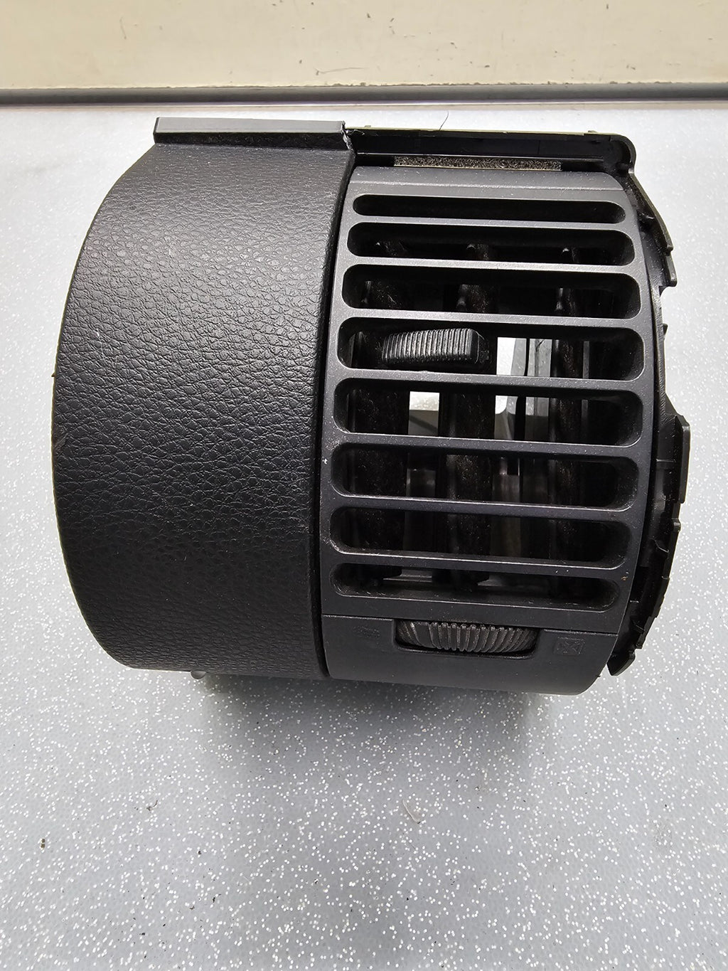 🔥03-06 INFINITI G35 COUPE MIDDLE DASH AIR VENT HEATER CONDITIONING OEM