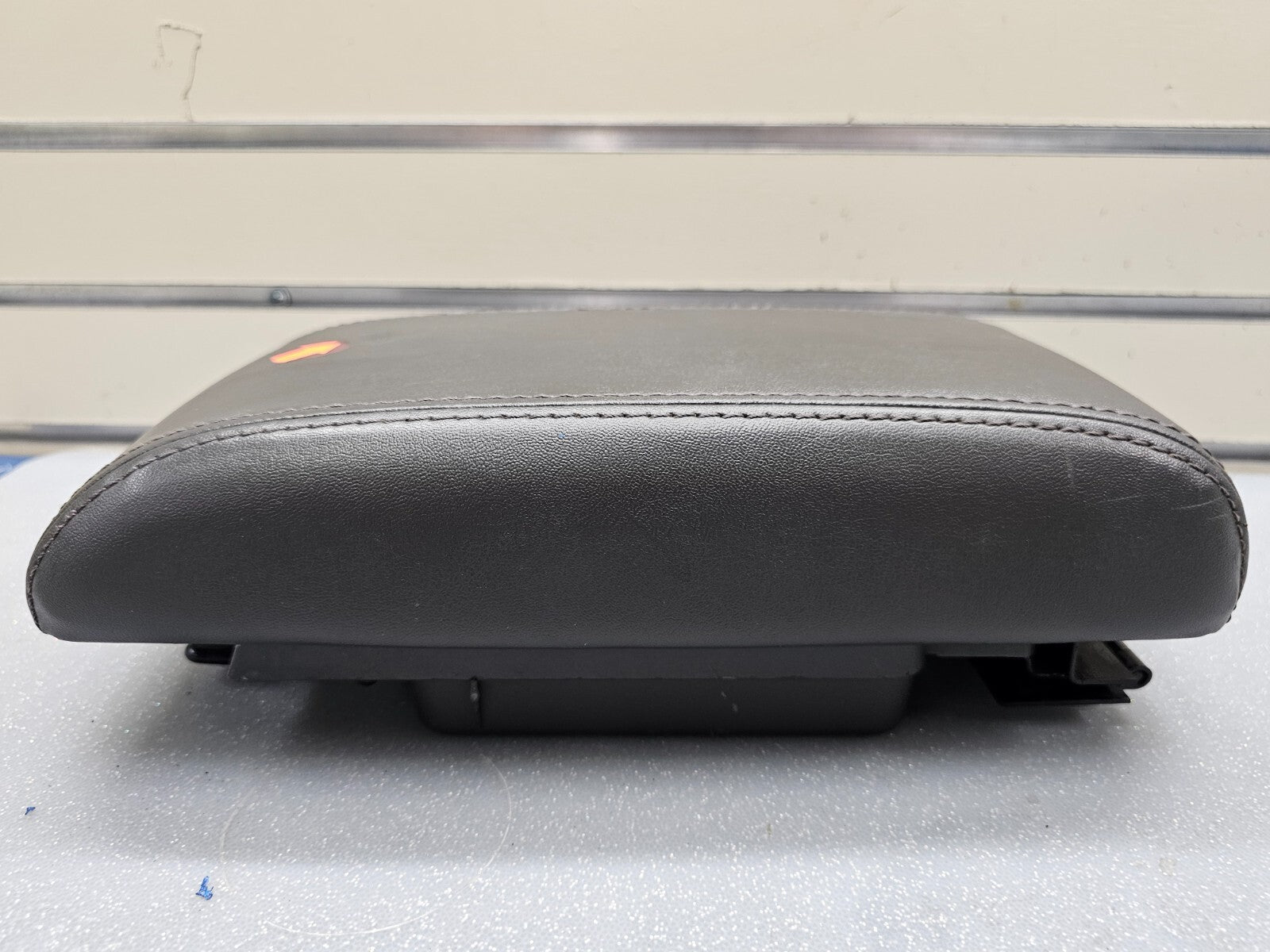 10-12 Fusion Milan Front Center Console Lid Armrest Cover Top Pad Assembly Black