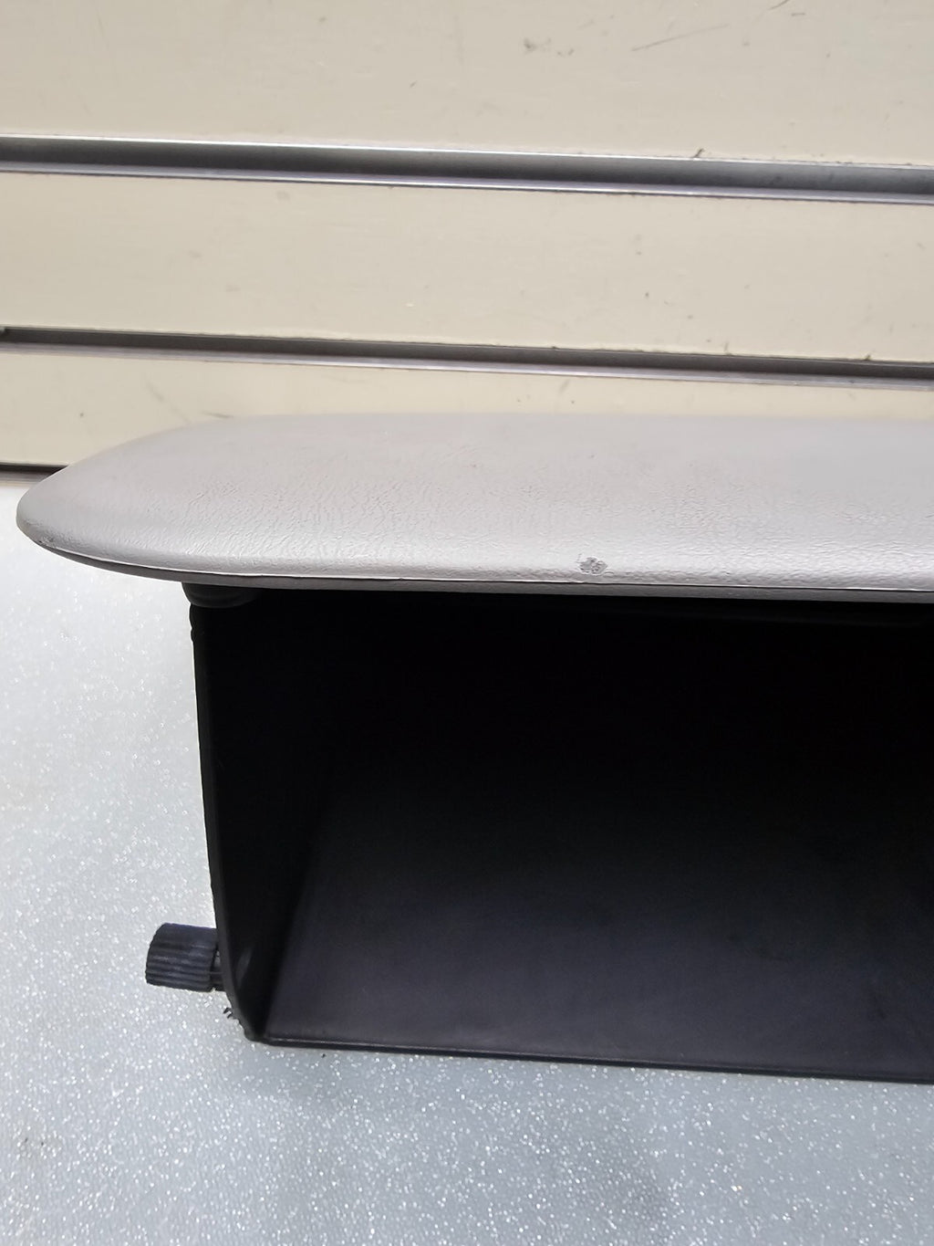 🔥05-07 Ford F250 F350 Super Duty Glove Box Storage Compartment LIGHT GRAY G10