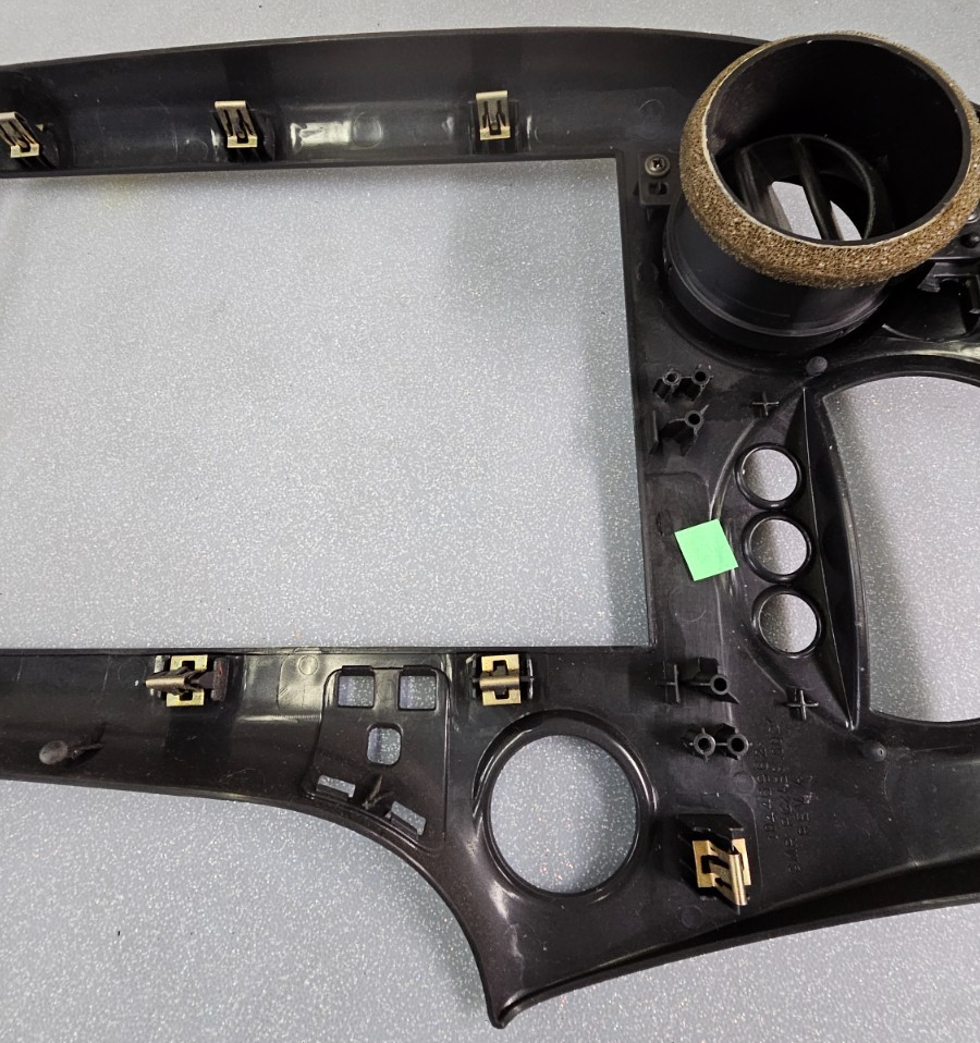 🔥04-08 Pontiac GRAND PRIX Center Dash RADIO BEZEL Trim w/3 BUTTONS Black B9