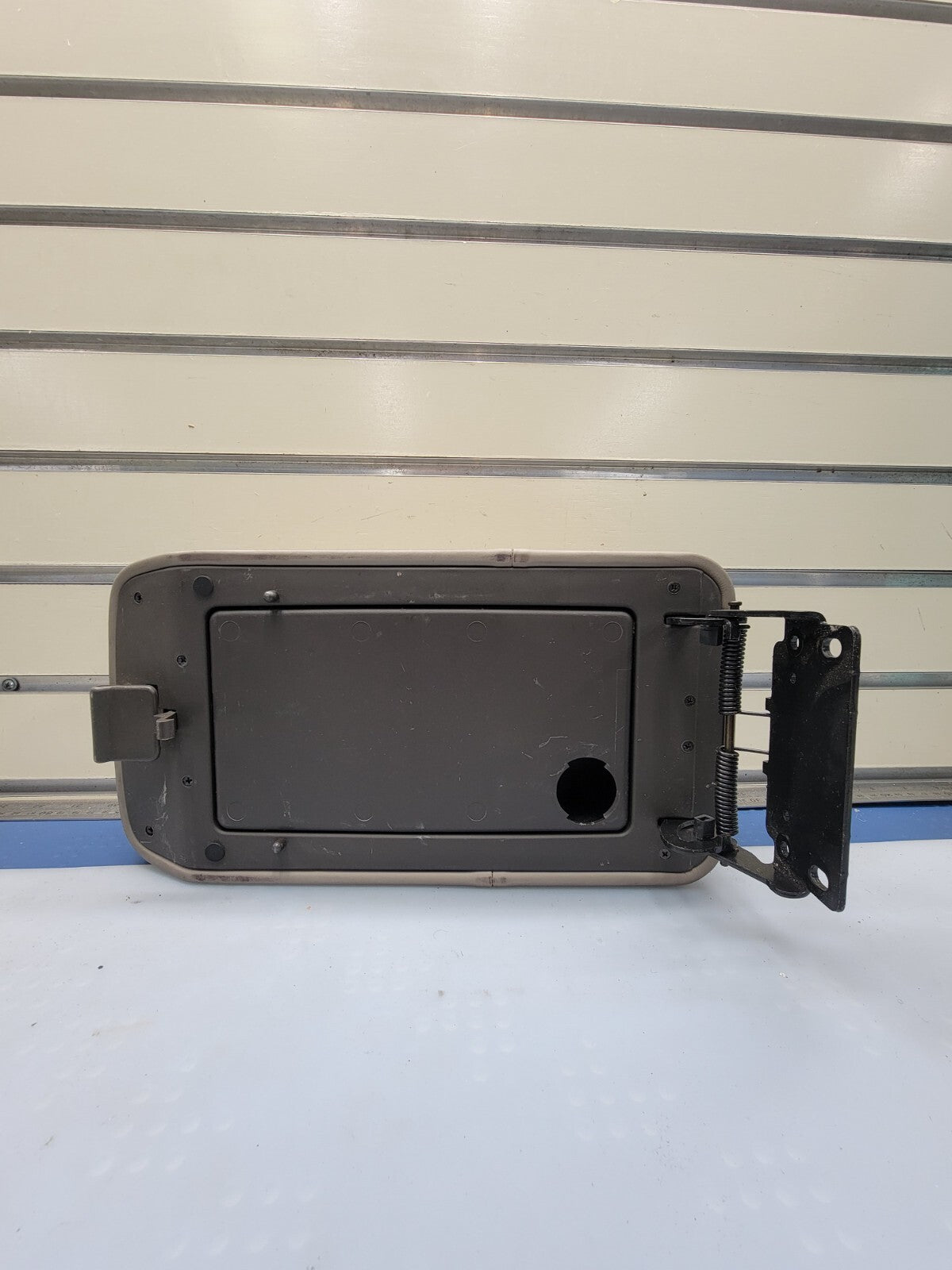 🔥2002-2005 Hyundai XG350 Center Console Arm Rest Lid Cover Tan OEM