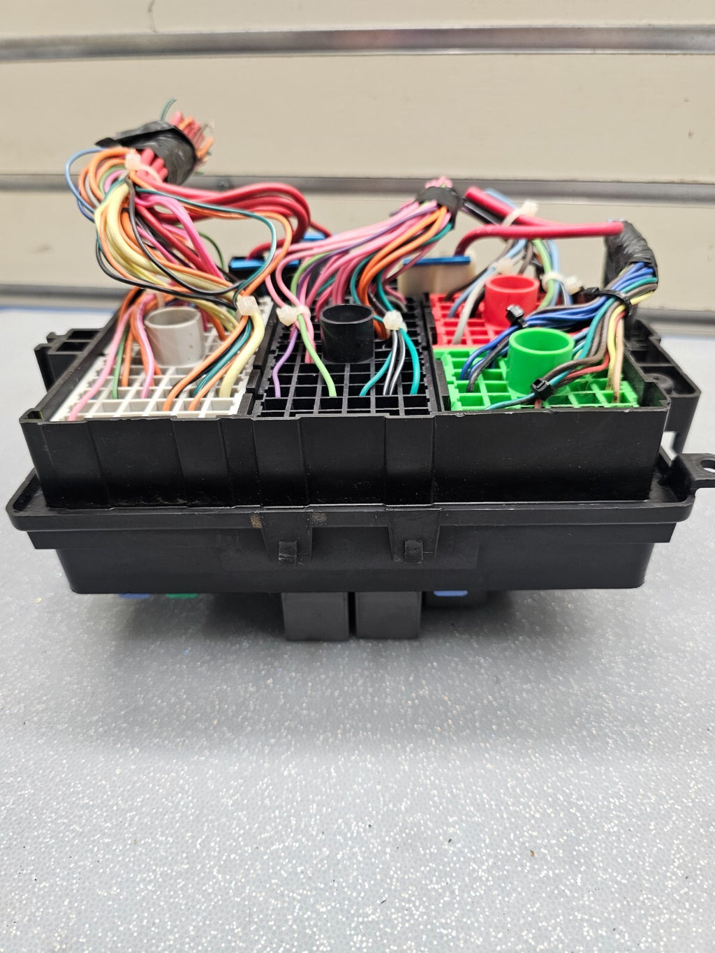 🔥03-06 Chevy Silverado Sierra Power Module Engine Unit Fuse Relay Box Junction