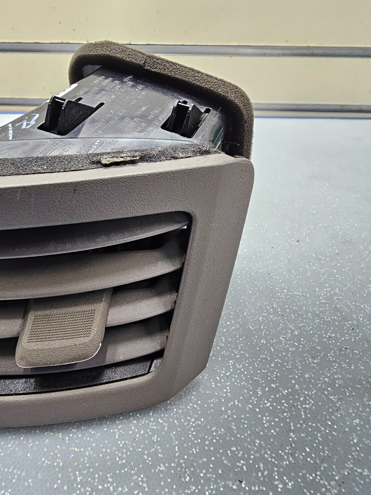 🔥08-13 Infiniti G35 Right Passenger Dash Air Vent Conditioner Filter DK Tan