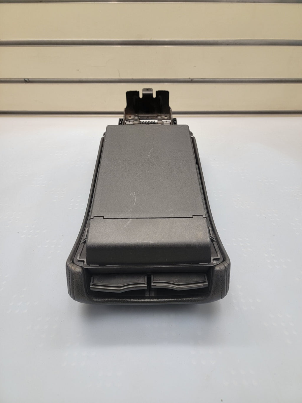 🔥08-12 Chevy Malibu FRONT CONSOLE LID ARMREST ASSEMBLY SLIDING STORAGE BLACK