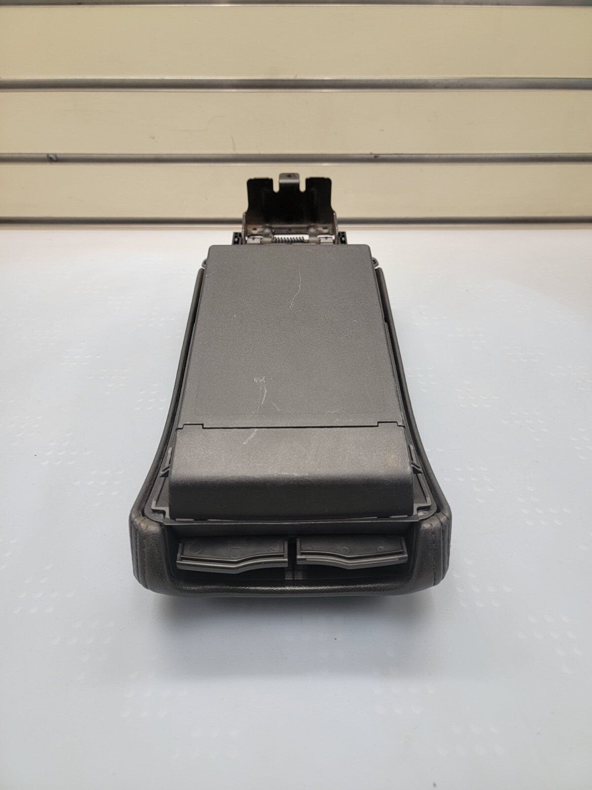 🔥08-12 Chevy Malibu FRONT CONSOLE LID ARMREST ASSEMBLY SLIDING STORAGE BLACK