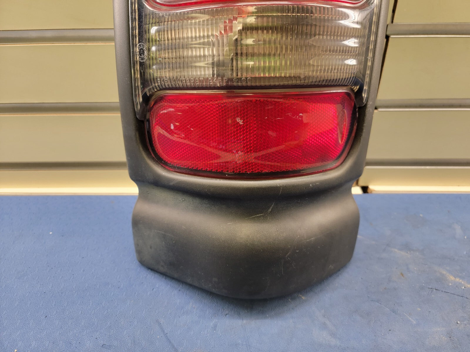 🔥1994-2002 Dodge Ram 1500 Driver Left taillight tail light