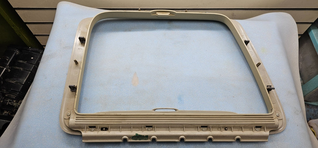 🔥06-09 Jeep Commander Right Passenger Side Rear Window Trim Molding Panel TAN 