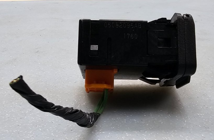 🔥07-13 Durango Journey Town country Accessory Outlet Inverter 115V AC 150W OEM