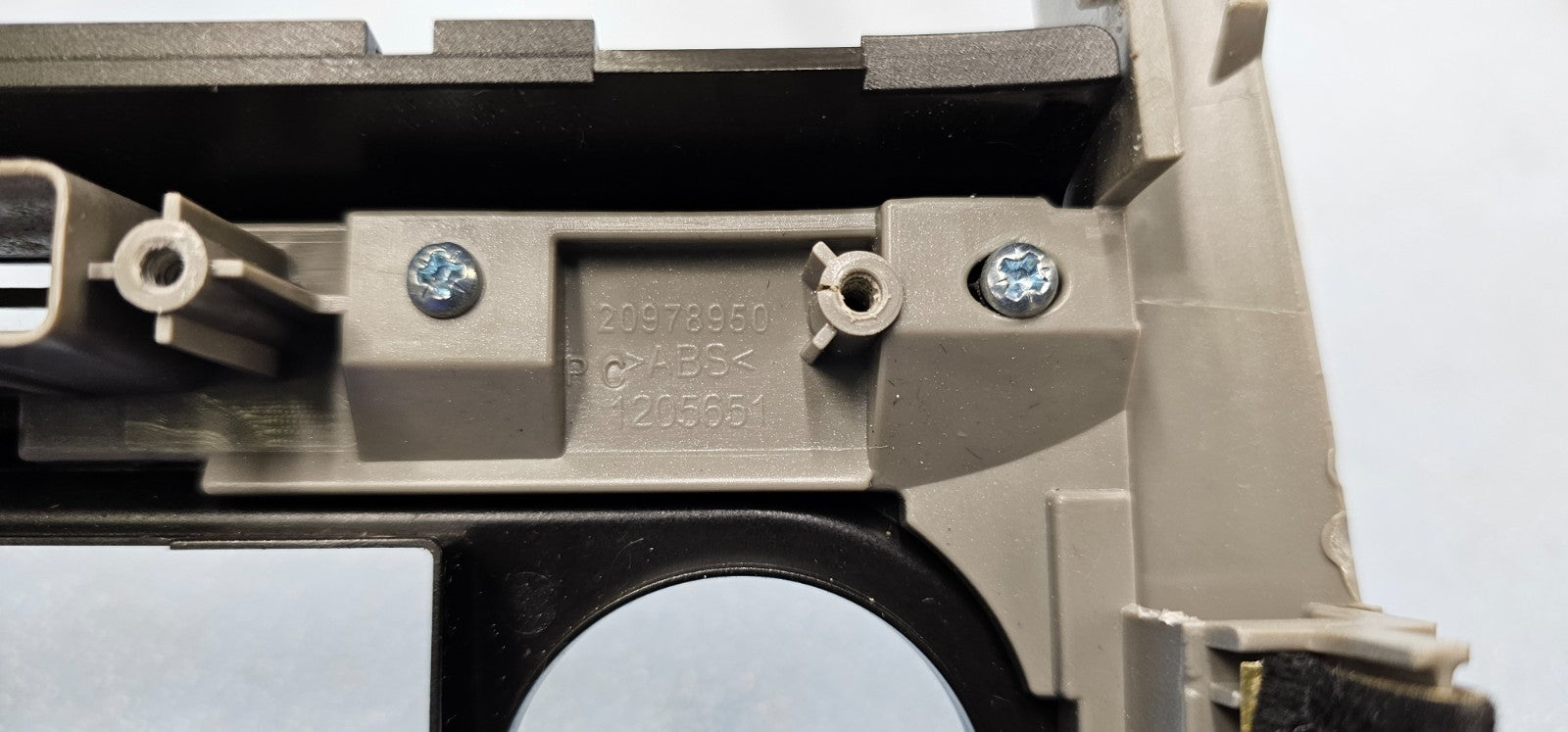 🔥13-14 CHEVROLET CAPTIVA CENTER DASH AM FM RADIO DISPLAY BEZEL TRIM SILVER OEM